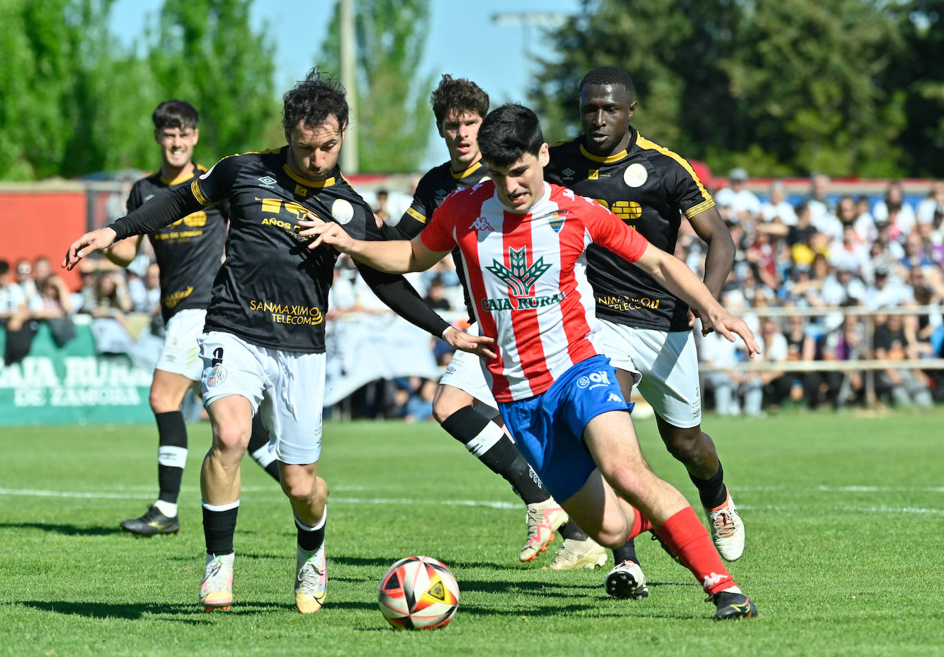 Las imágenes del partido entre el Tordesillas y el Salamanca