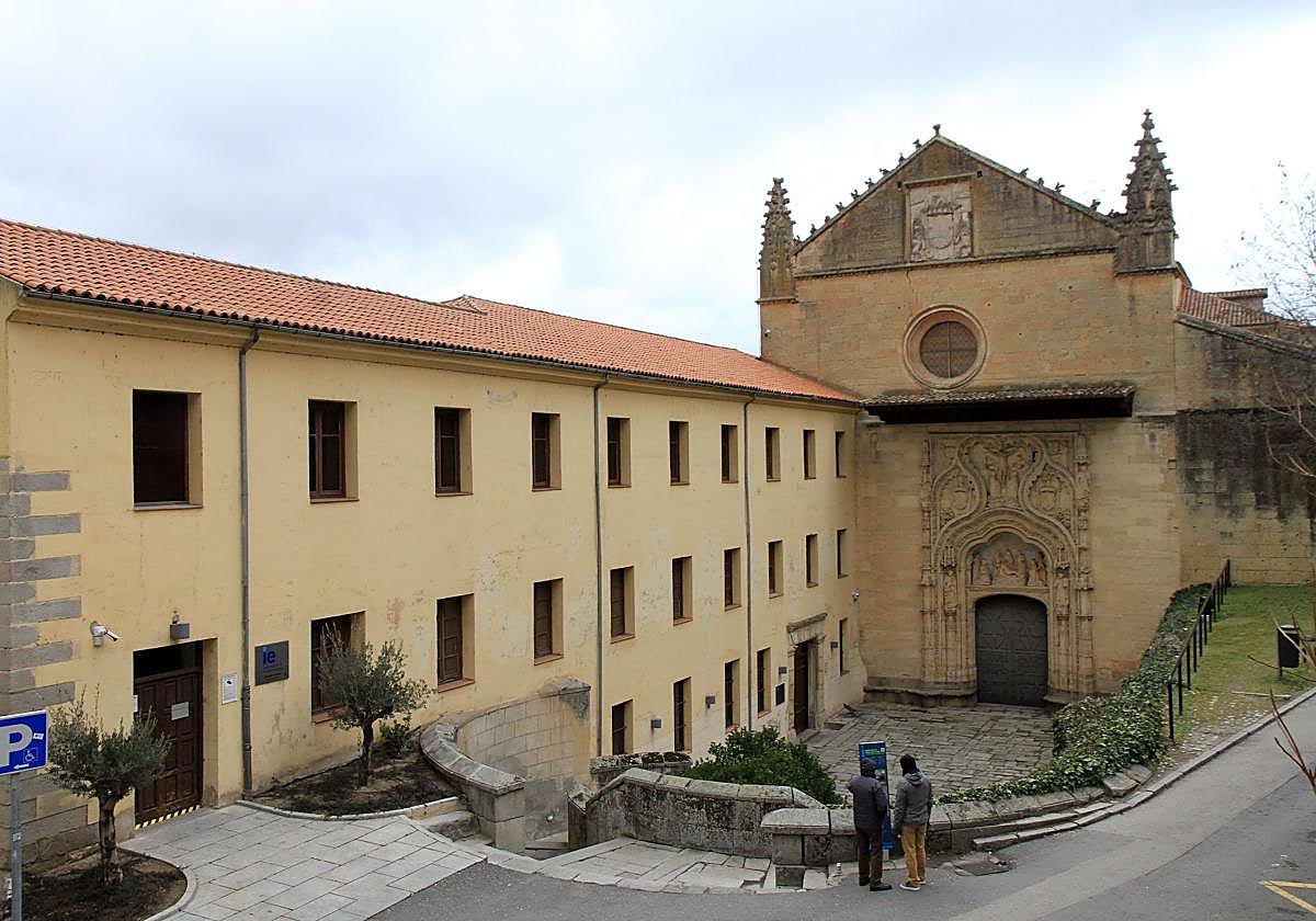 Convento de Santa Cruz la Real, sede de IE University en Segovia.