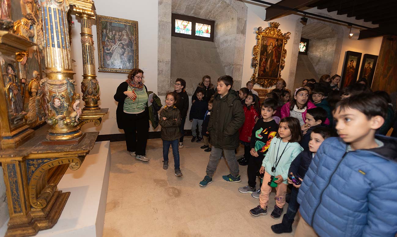 Visita infantil al arte sacro del Museo Diocesano