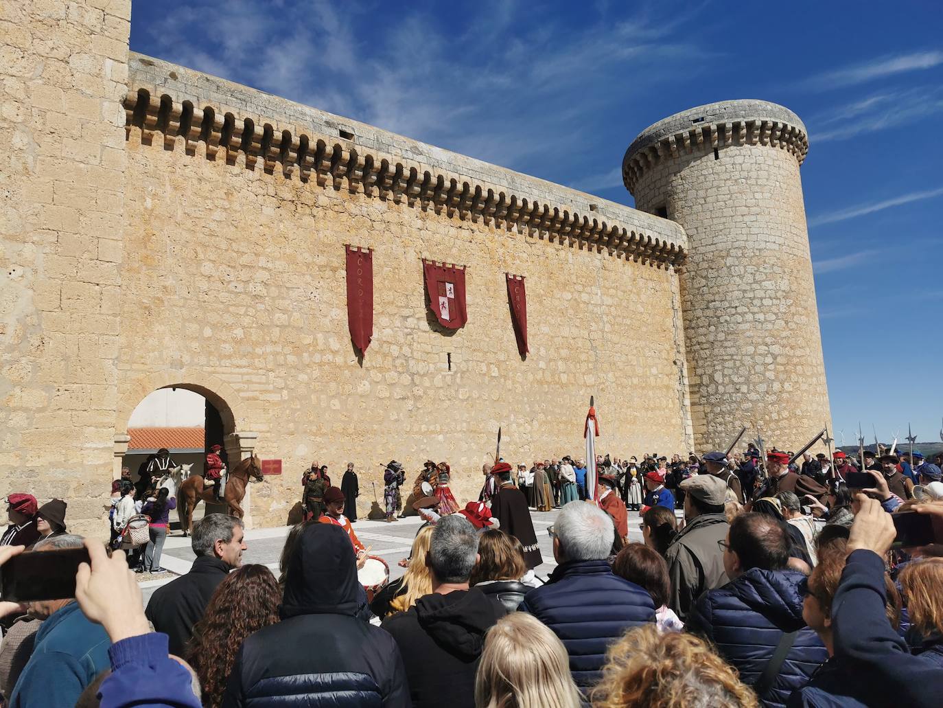 Éxito de público en el Mercado Comunero de Torrelobatón