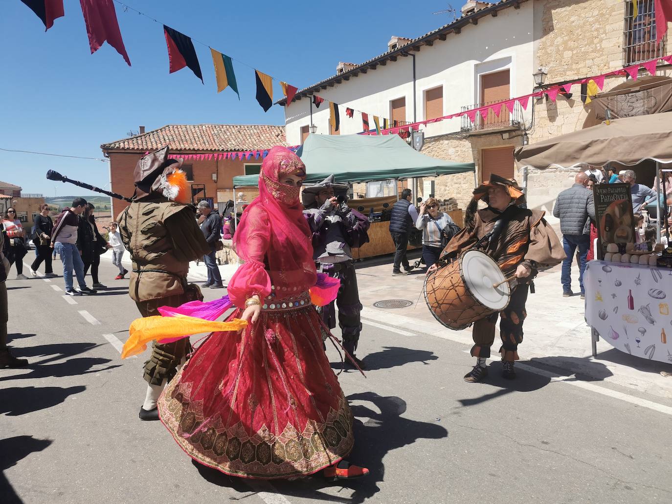 Éxito de público en el Mercado Comunero de Torrelobatón