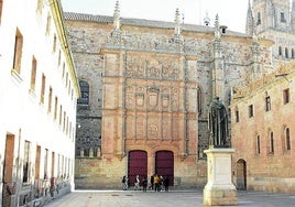 Portada plateresca de la Universidad de Salamanca.