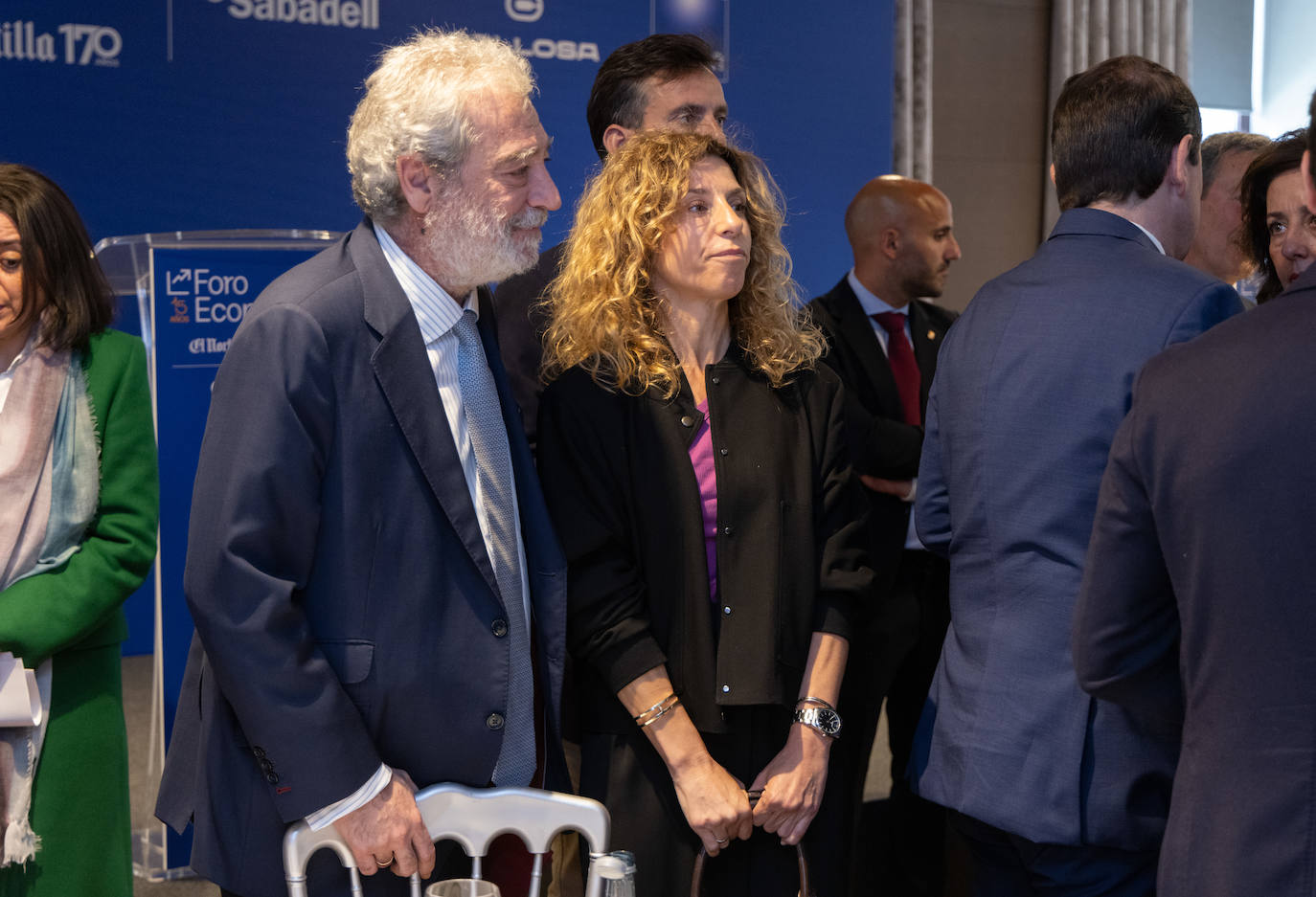 Miguel Ángel Rodríguez, junto a Susana Hernández, jefa de Gabinete de Alfonso Fernández Mañueco.