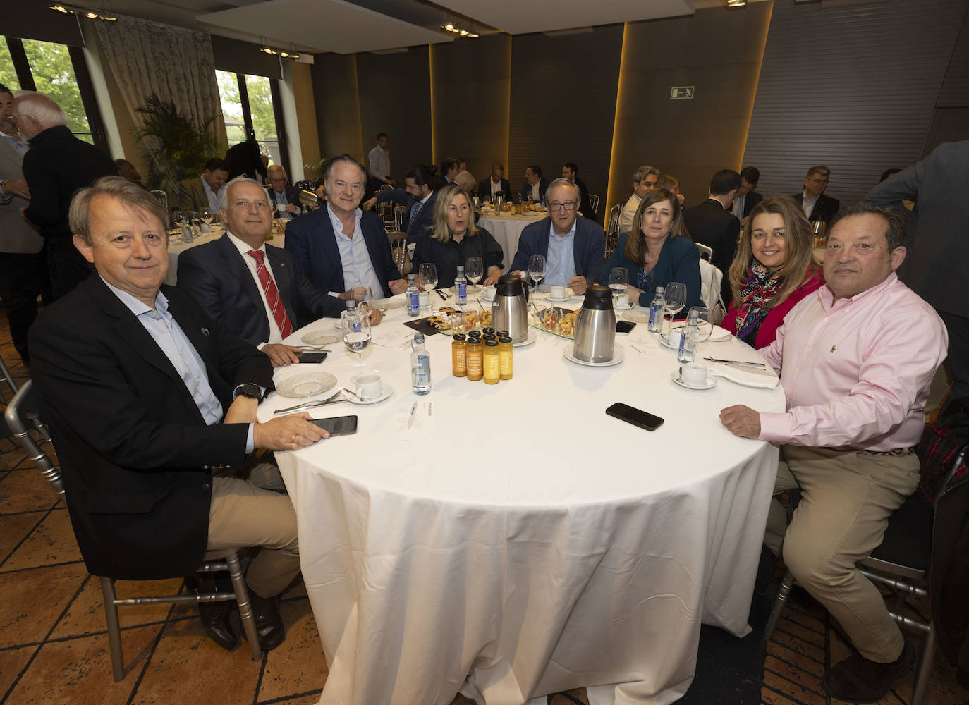 Fernando Derqui (IF Puente Relevo), José Modesto Pérez (Renfe), Carlos Alonso (San Miguel Consulting), María Jesús Rico (Inmobiliaria 4c), Jesús San Miguel y Ana Vidal (San Miguel Consulting) y Ana de Manuel y Manuel Cano (Desguaces Cano).