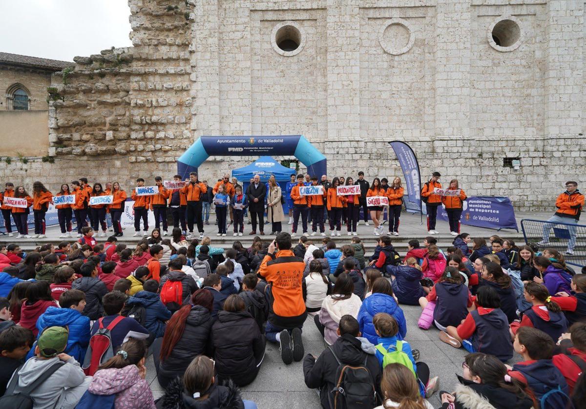 La plaza de Portugalete ha acogido este viernes el Día de la Educación Física en la Calle.