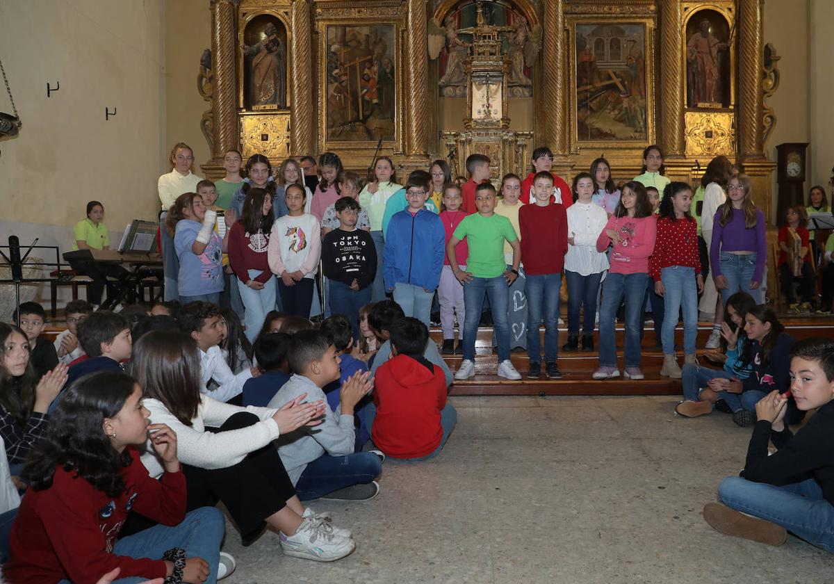 Recital en la iglesia de San Cruz de Grijota este viernes.