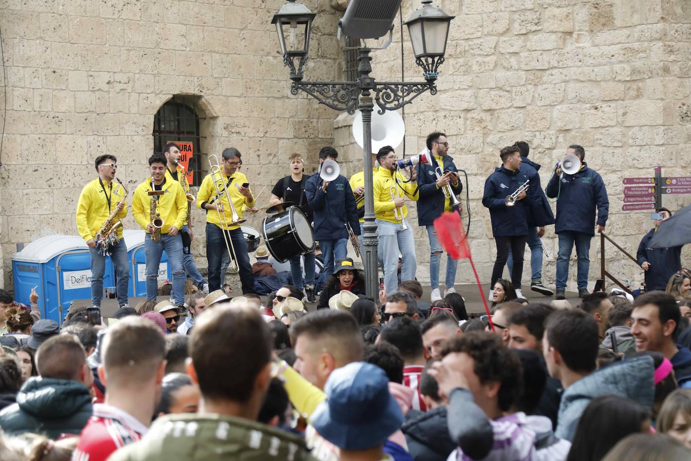 Las charangas de Peñafiel, en imágenes