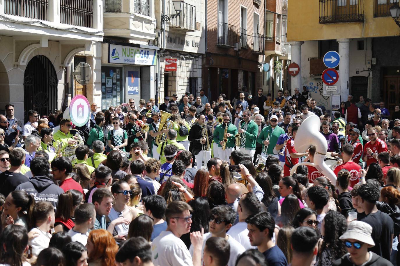 La segunda jornada de charangas de Peñafiel, en imágenes