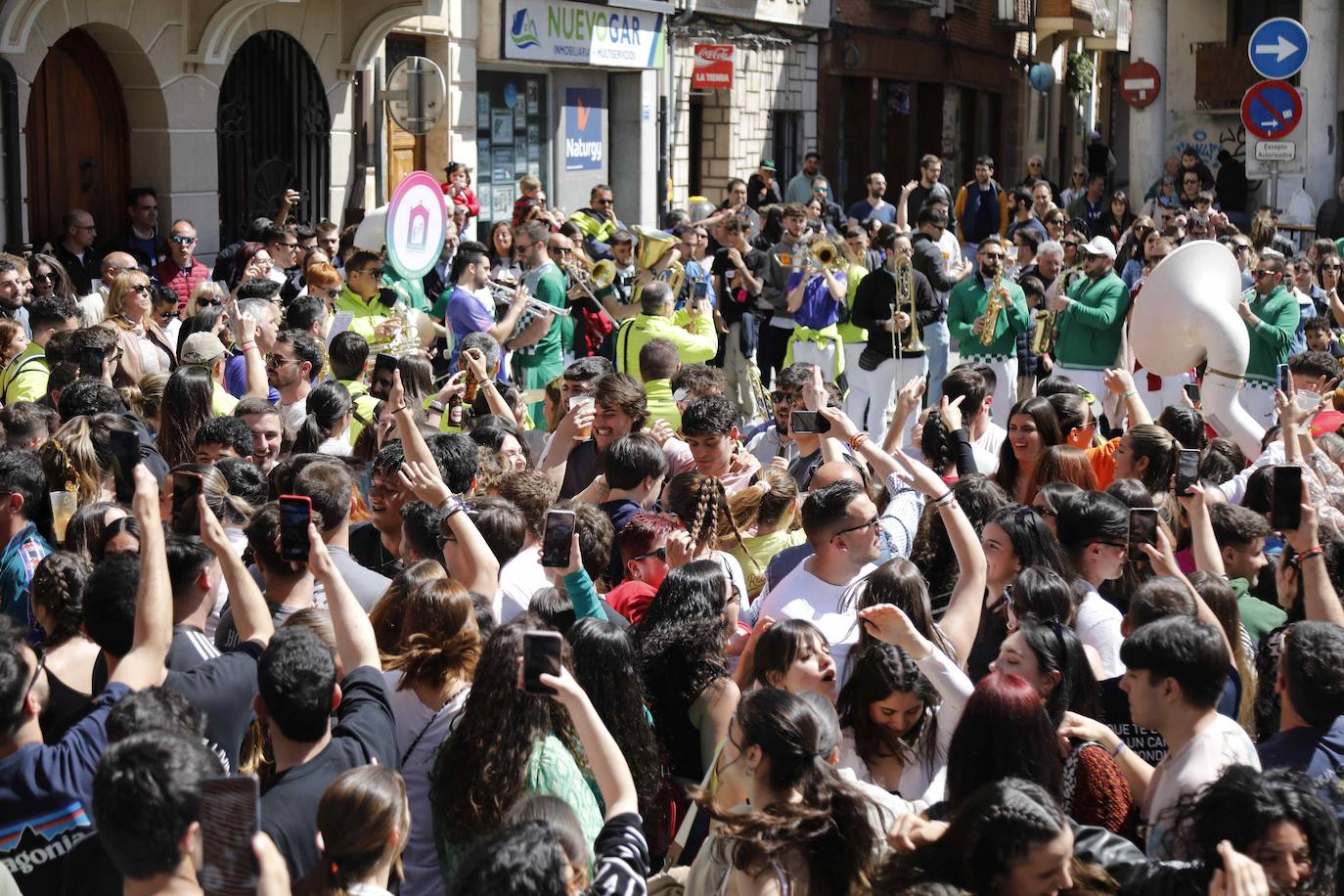 La segunda jornada de charangas de Peñafiel, en imágenes