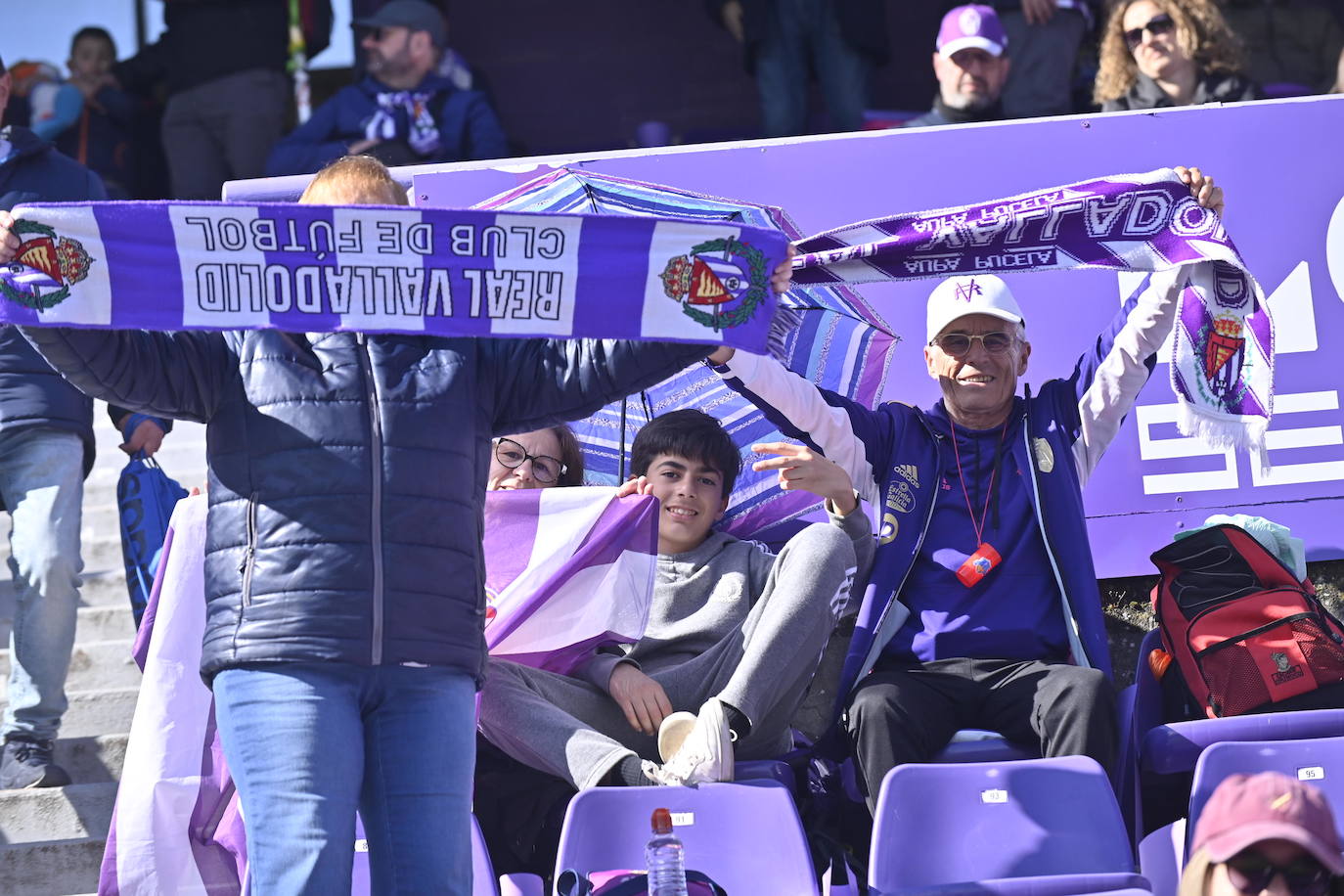 Búscate en la grada del estadio José Zorrilla (2/4)