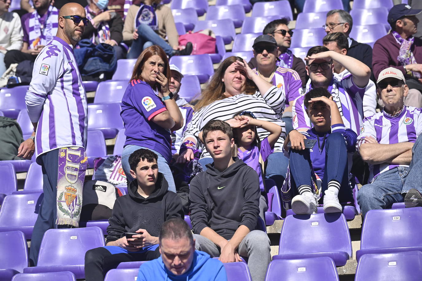 Búscate en la grada del estadio José Zorrilla (2/4)