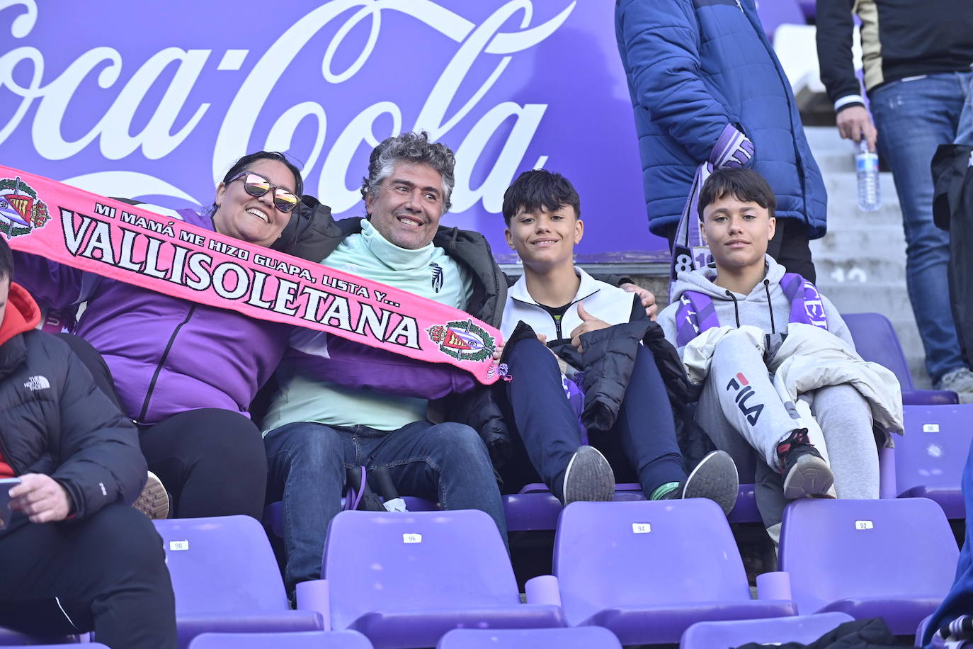 Búscate en la grada del estadio José Zorrilla (1/4)