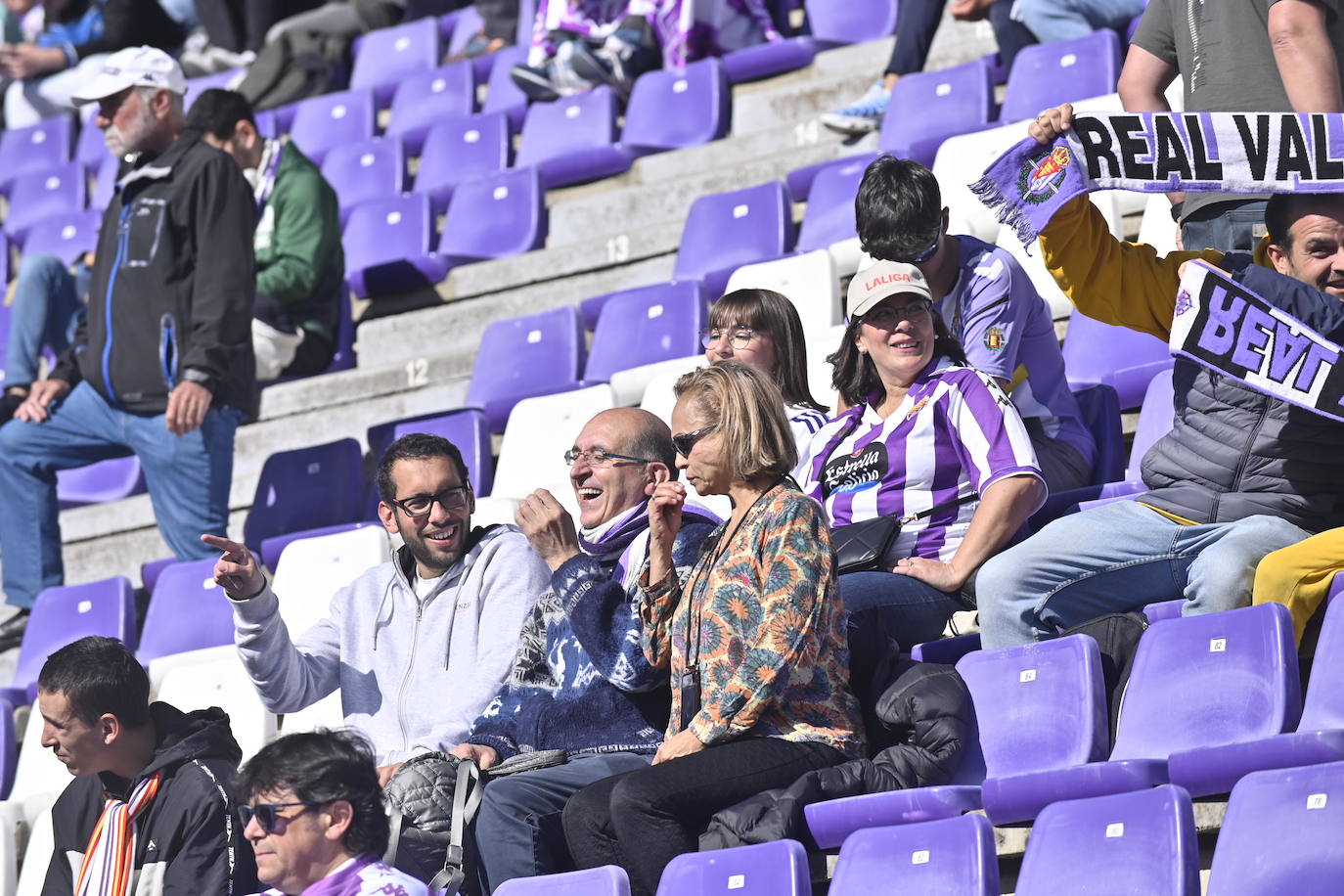 Búscate en la grada del estadio José Zorrilla (3/4)