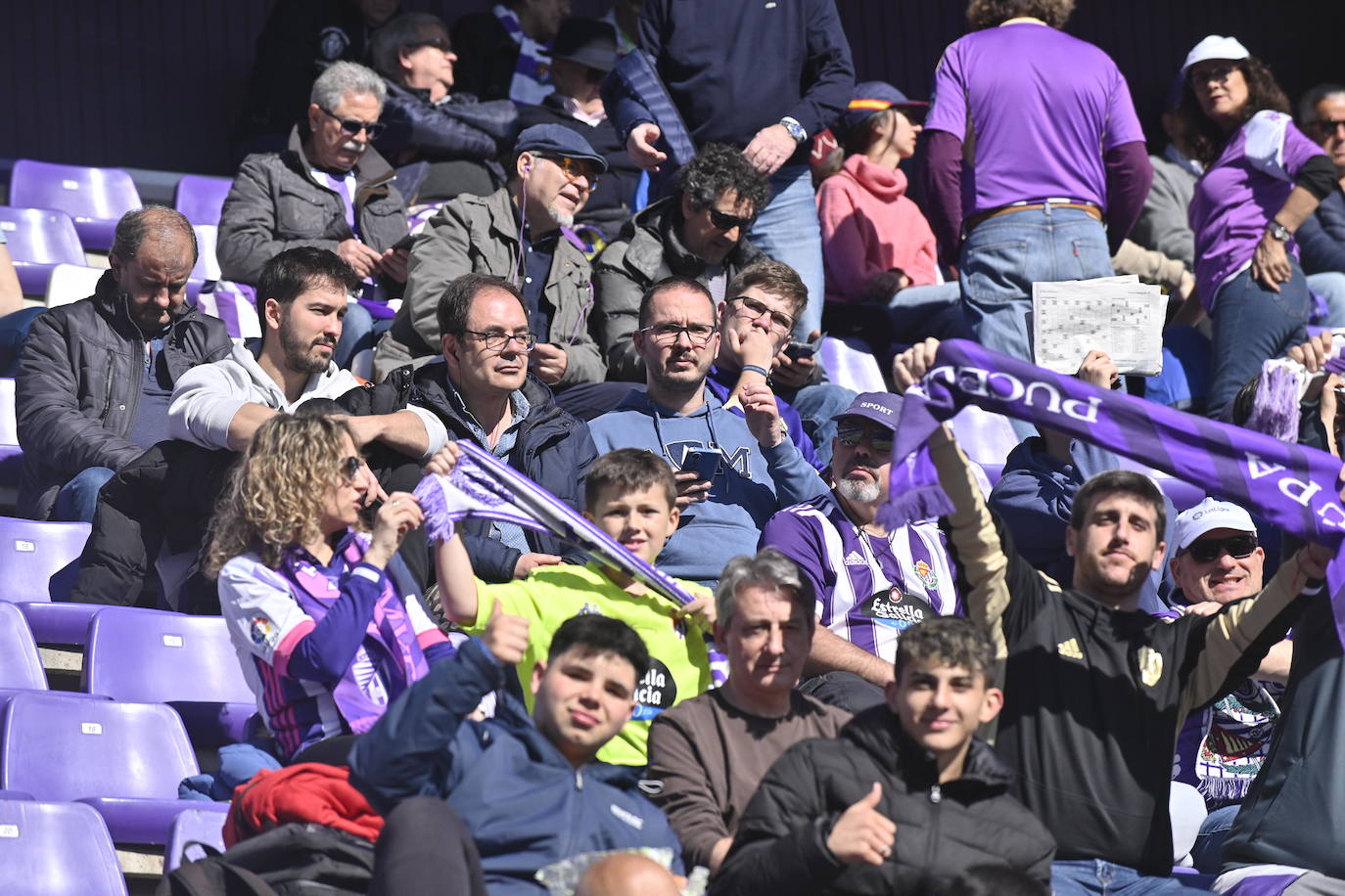 Búscate en la grada del estadio José Zorrilla (3/4)