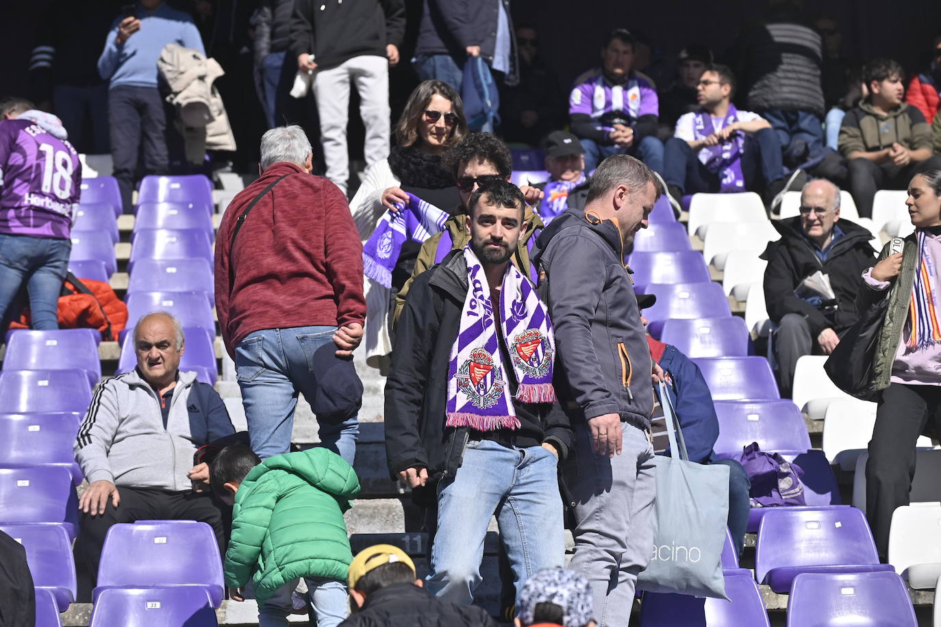 Búscate en la grada del estadio José Zorrilla (4/4)