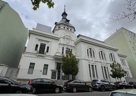 El edificio de la antigua Escuela de Comercio