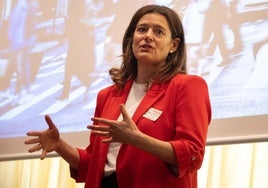 La abogada vallisoletana Miriam González hace un año, durante la presentación de su lanzadera de propuestas España Mejor ante estudiantes de FP en el Parque Tecnológico de Boecillo.