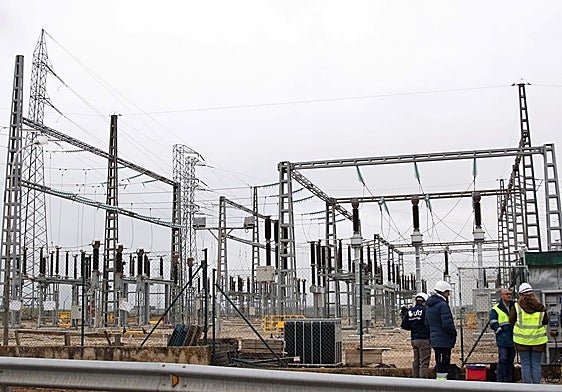 Instalación eléctrica de Perogordo desde donde se abastece a día de hoy, en antena, la subestación de Valverde del Majano.