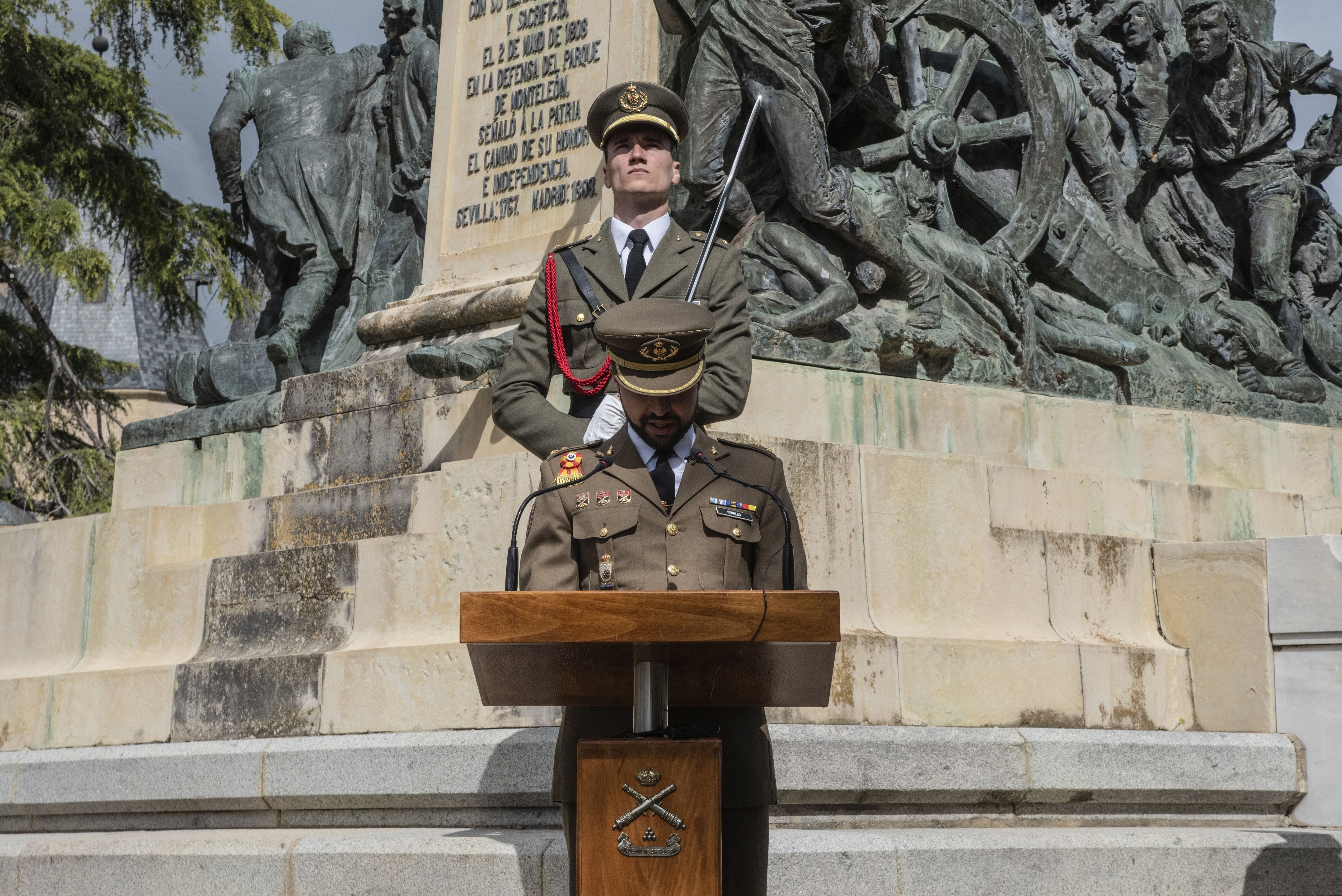 El homenaje a Daoiz y Velarde, en imágenes