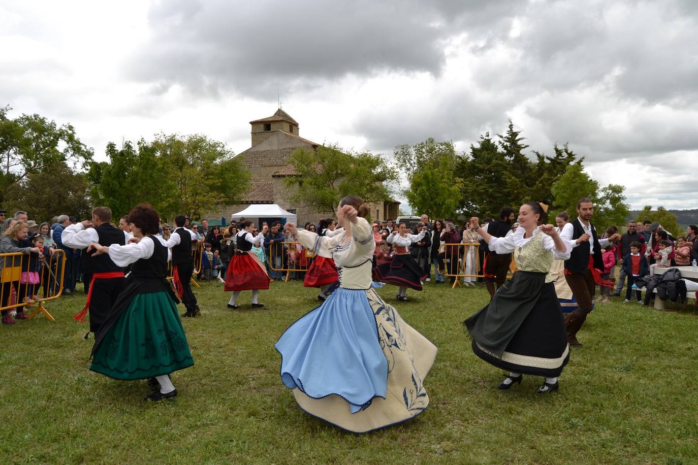 Fiesta en la ermita de Torre Marte a pesar de la lluvia