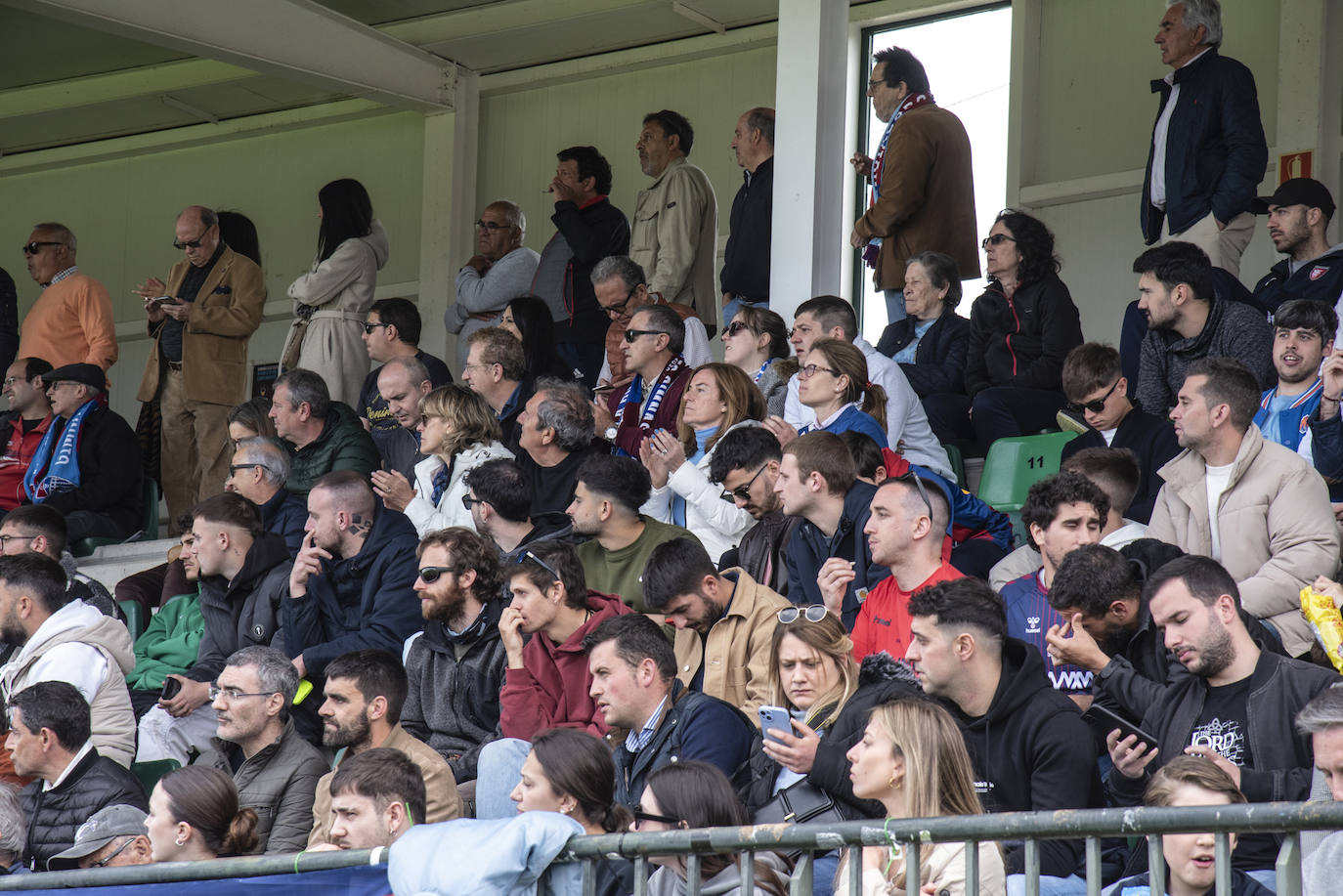 Búscate en las gradas de La Albuera en el ascenso de la Sego