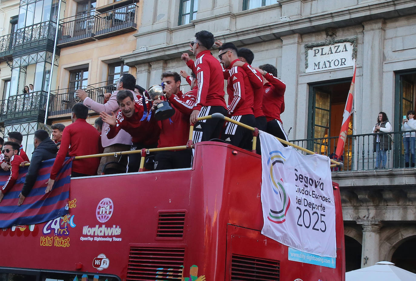 Las fotos de la celebración de la Segoviana en la Plaza Mayor