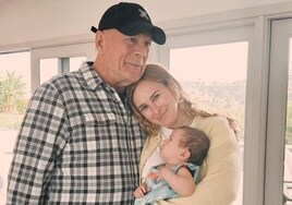 Bruce Willis junto a su hija Rumer y nieta Louetta Isley.