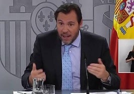 Óscar Puente en una rueda de prensa.