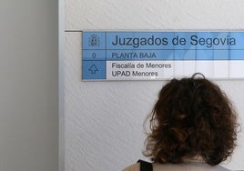 Entrada al juzgado de Menores en la ciudad de Segovia.