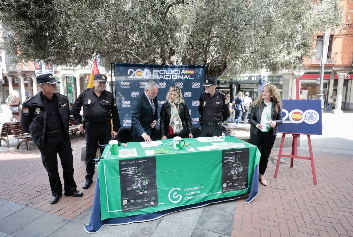 La cuestación contra el cáncer en Valladolid, en imágenes