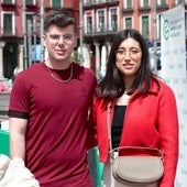 Alejandro y Lucía, jóvenes investigadores contra el cáncer: «Es una carrera de fondo»