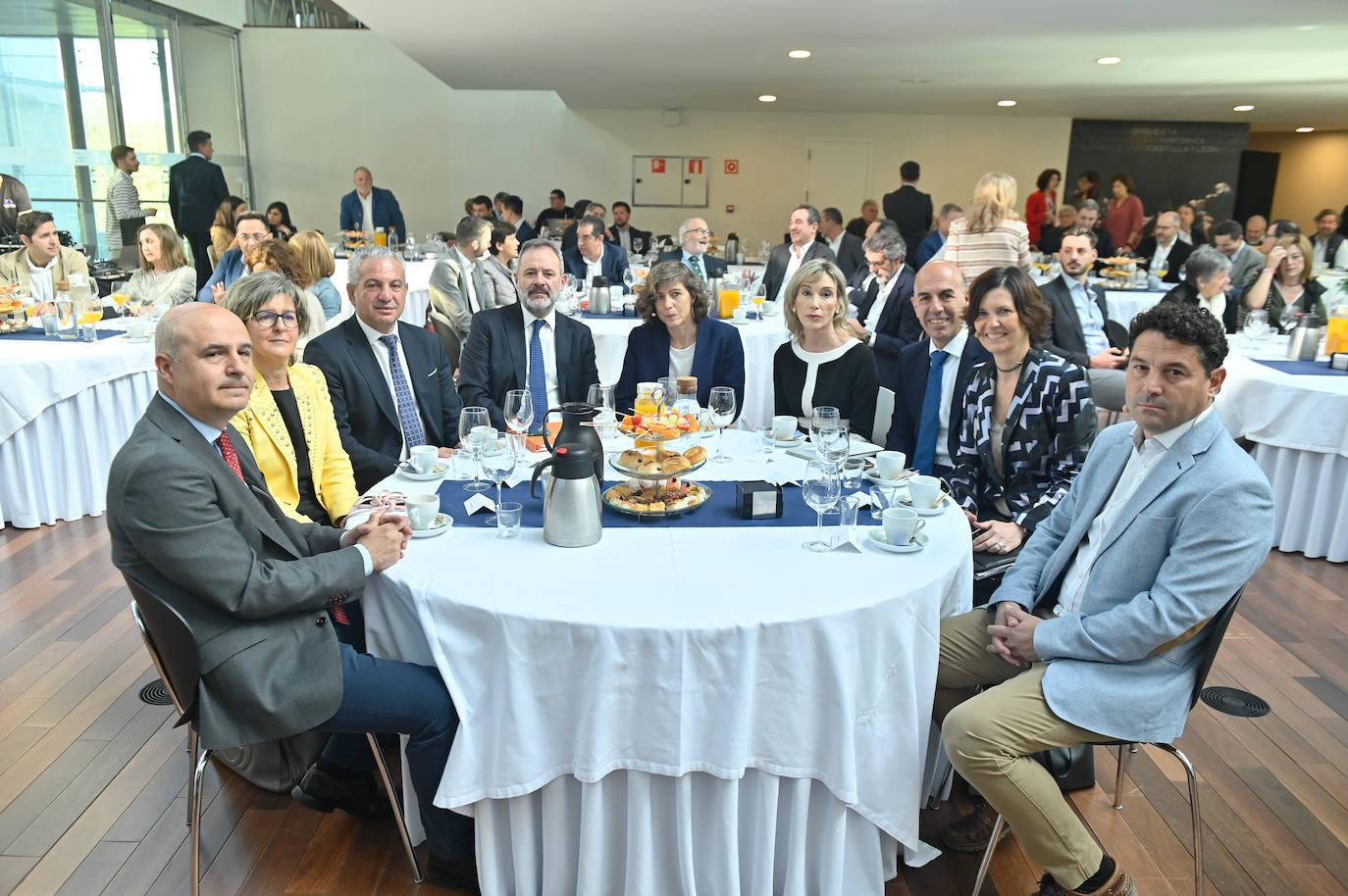 Jorge Llorente, Charo López, Nicanor Sen, Ángel Ortiz, Mayte Ledo, Luisa Sanz, José Portela, Cristina Lázaro y Samuel García.