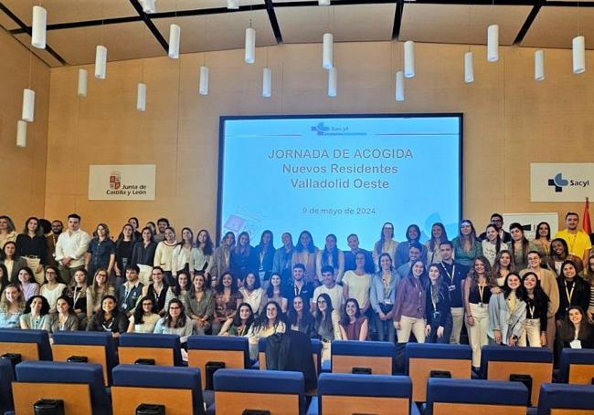 Foto de familia de los residentes en el Río Hortega de Valladolid.