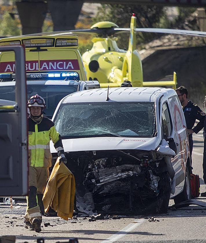 Dos muertos y cuatro heridos graves en un accidente a las afueras de ...