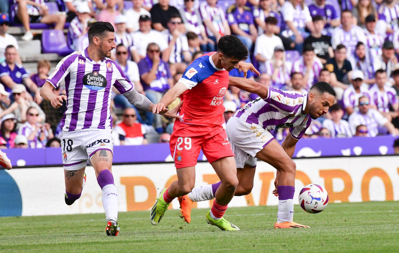 Las imágenes del partido entre el Real Valladolid y el Espanyol