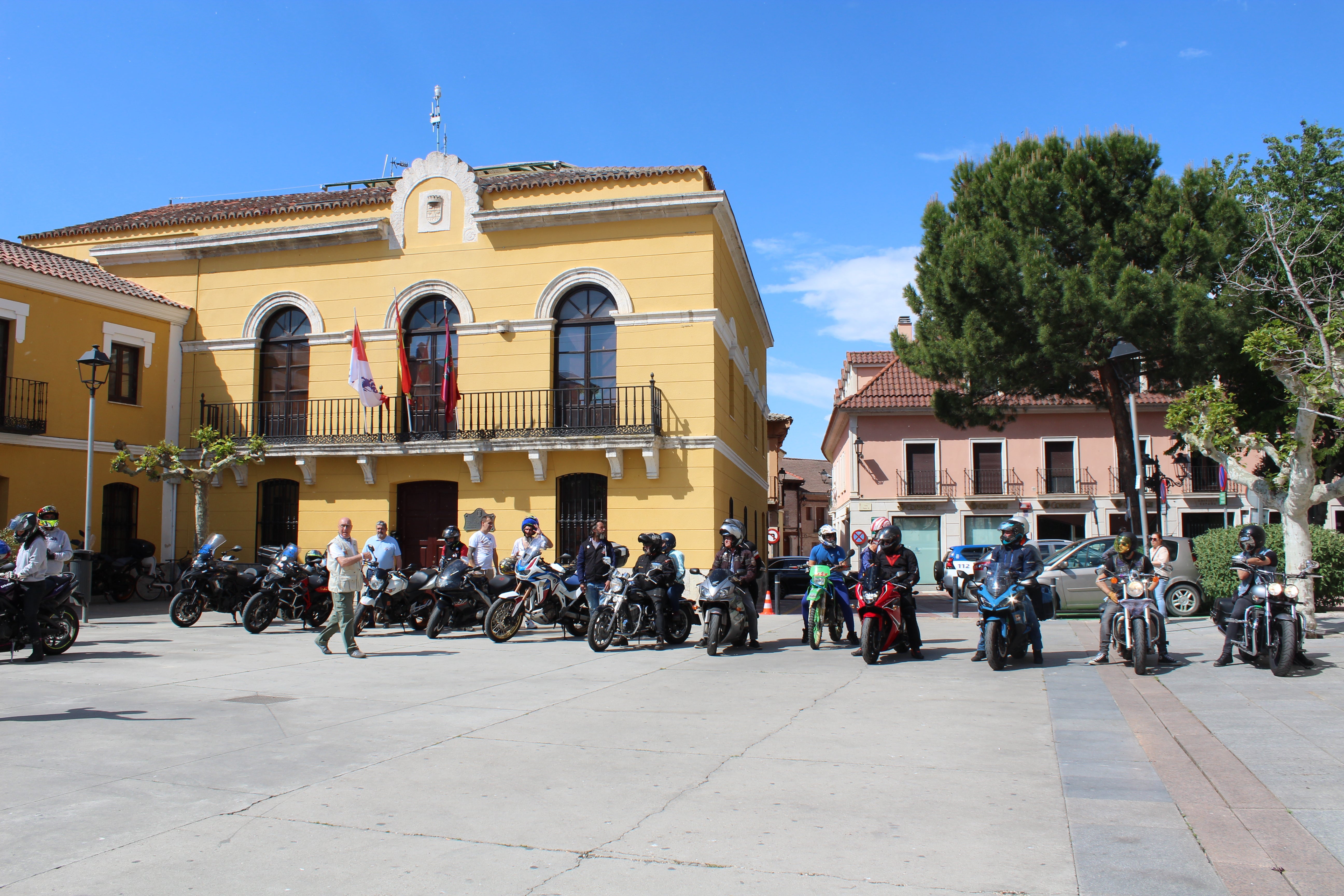 Participantes de la concentración motera de Tudela de Duero