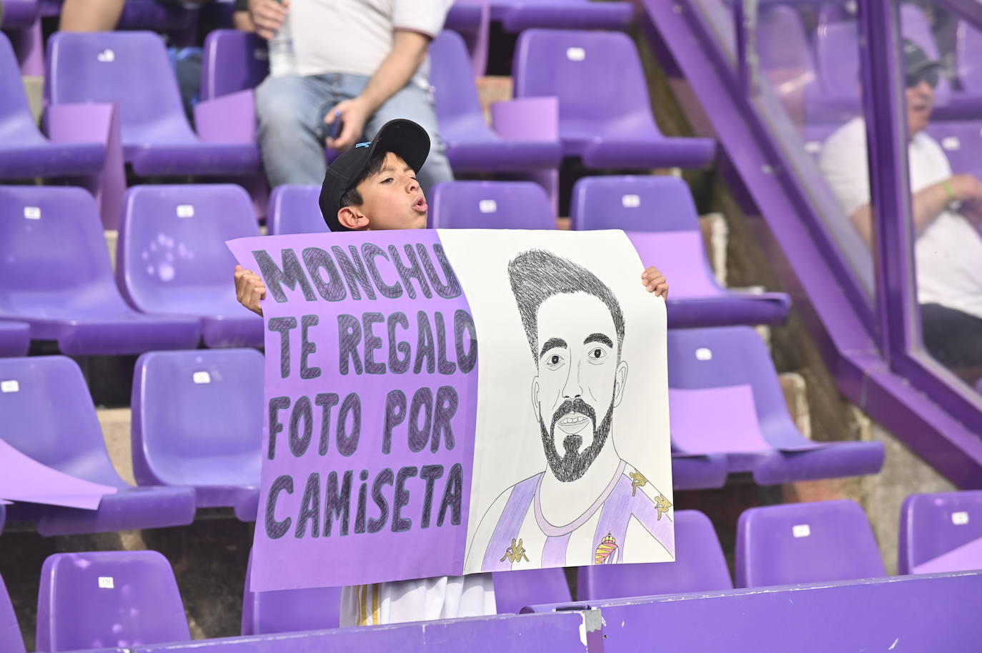 Búscate en la grada del estadio José Zorrilla (3/4)