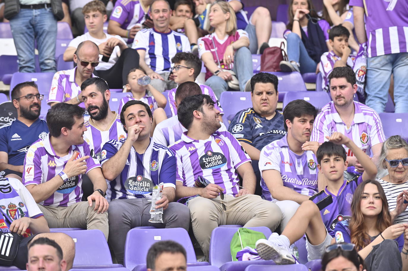 Búscate en la grada del estadio José Zorrilla (1/4)