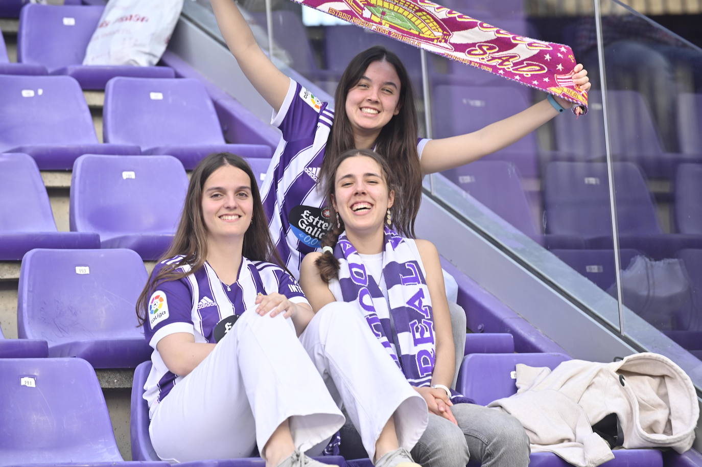 Búscate en la grada del estadio José Zorrilla (1/4)