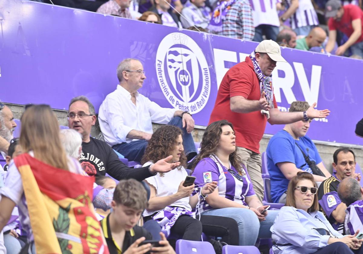 Búscate en la grada del estadio José Zorrilla (2/4)