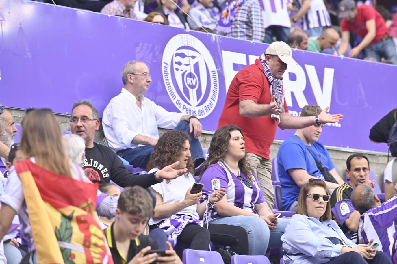 Búscate en la grada del estadio José Zorrilla (2/4)