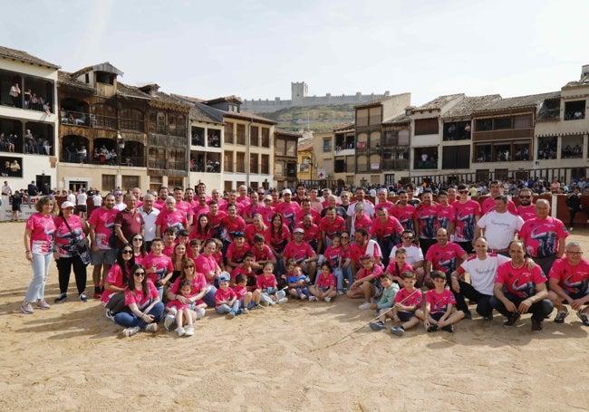 Miembros de la Asociación Cultural Taurina El Corro, agrupación impulsora de la fiesta de los Toros de Mayo.