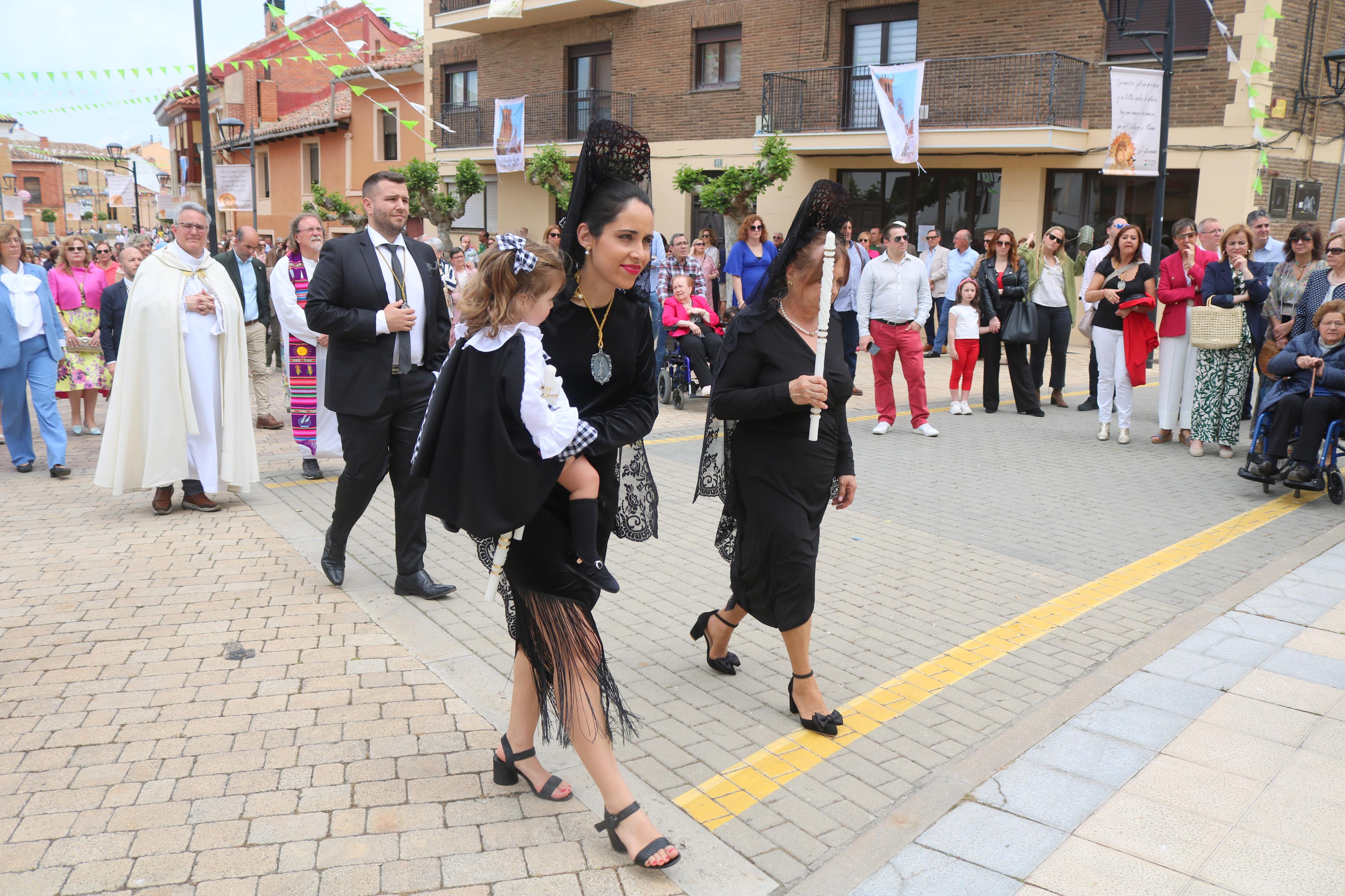 Villamuriel de Cerrato se rinde a la Virgen del Milagro