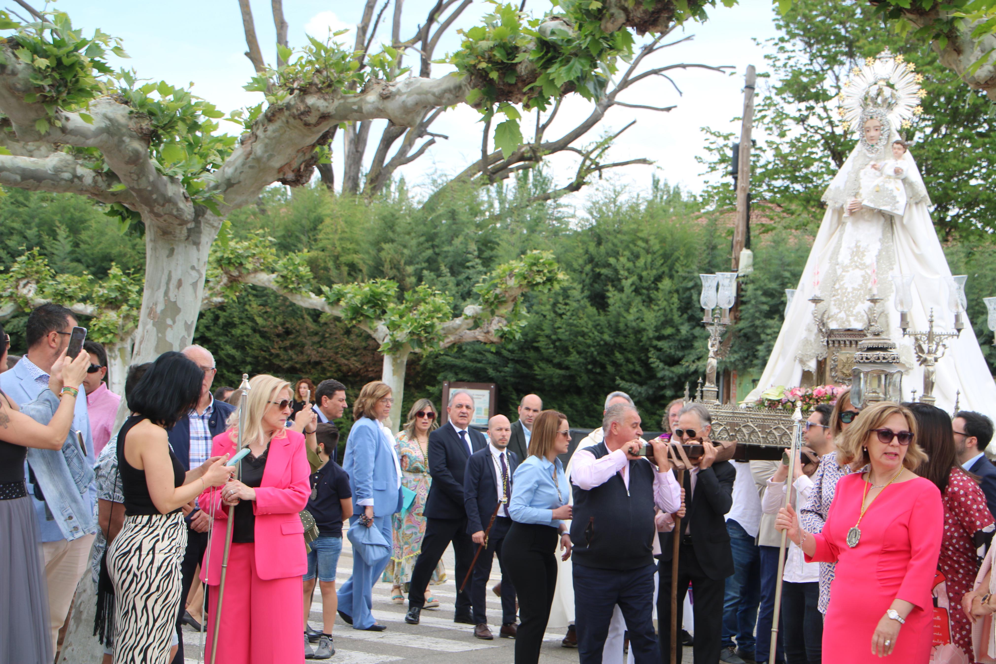 Villamuriel de Cerrato se rinde a la Virgen del Milagro