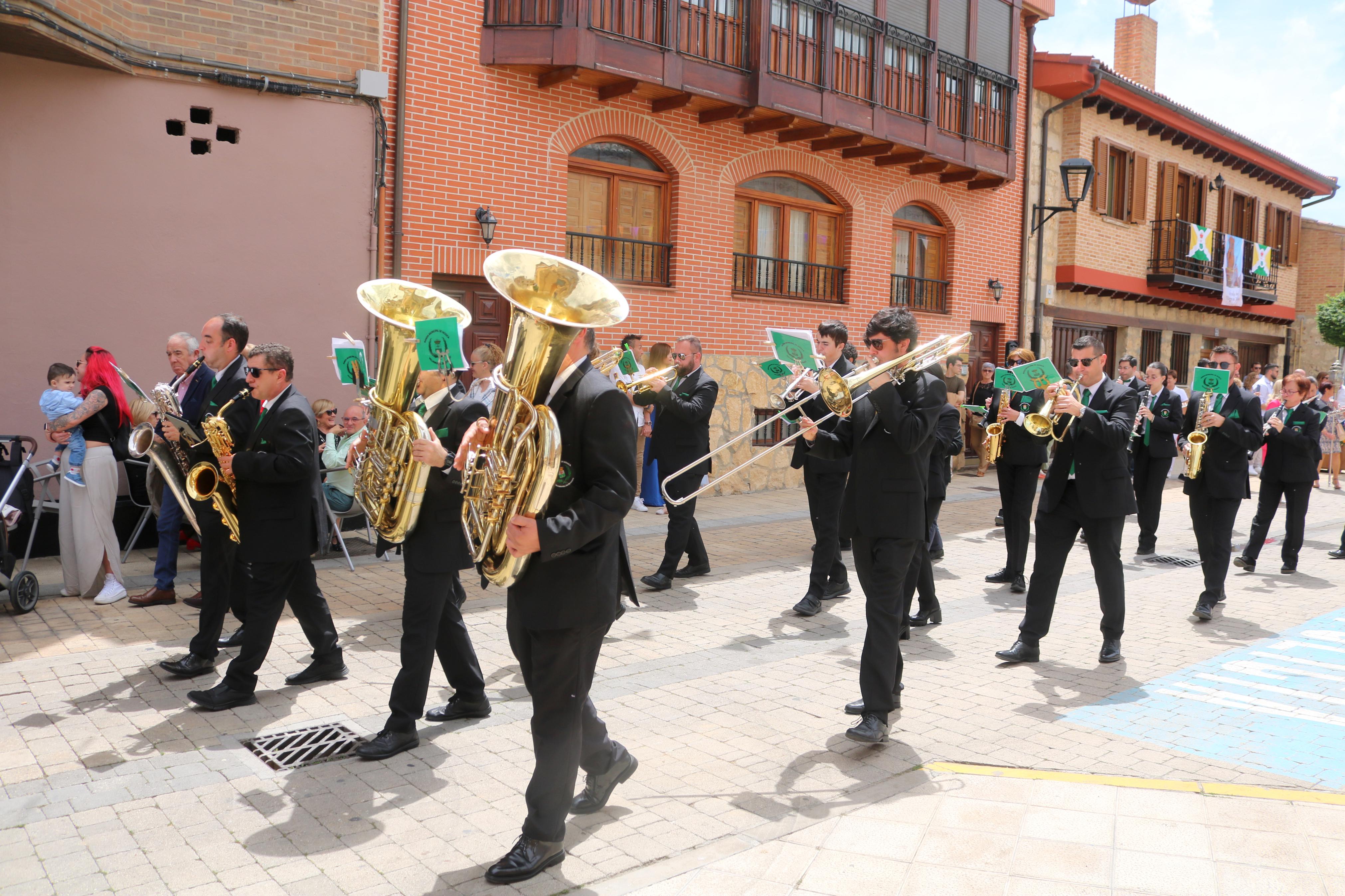 Villamuriel de Cerrato se rinde a la Virgen del Milagro
