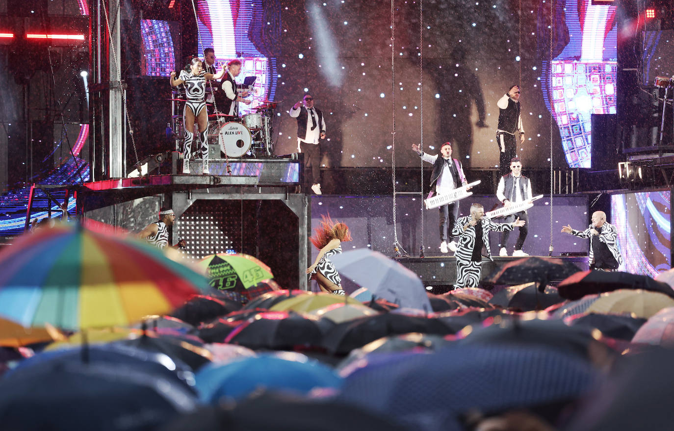 Las imágenes del concierto de la orquesta Panorama en la Plaza Mayor