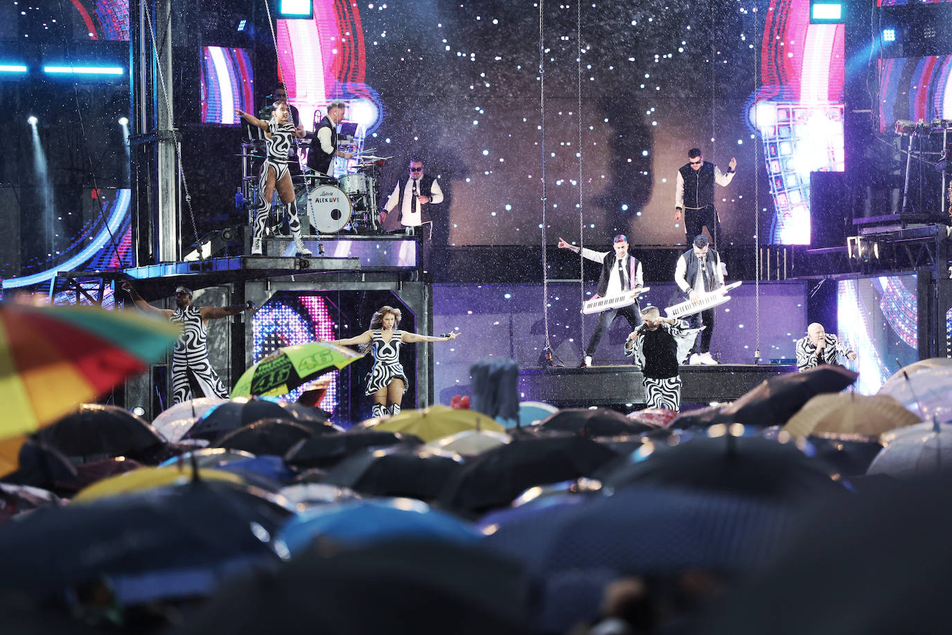 Las imágenes del concierto de la orquesta Panorama en la Plaza Mayor