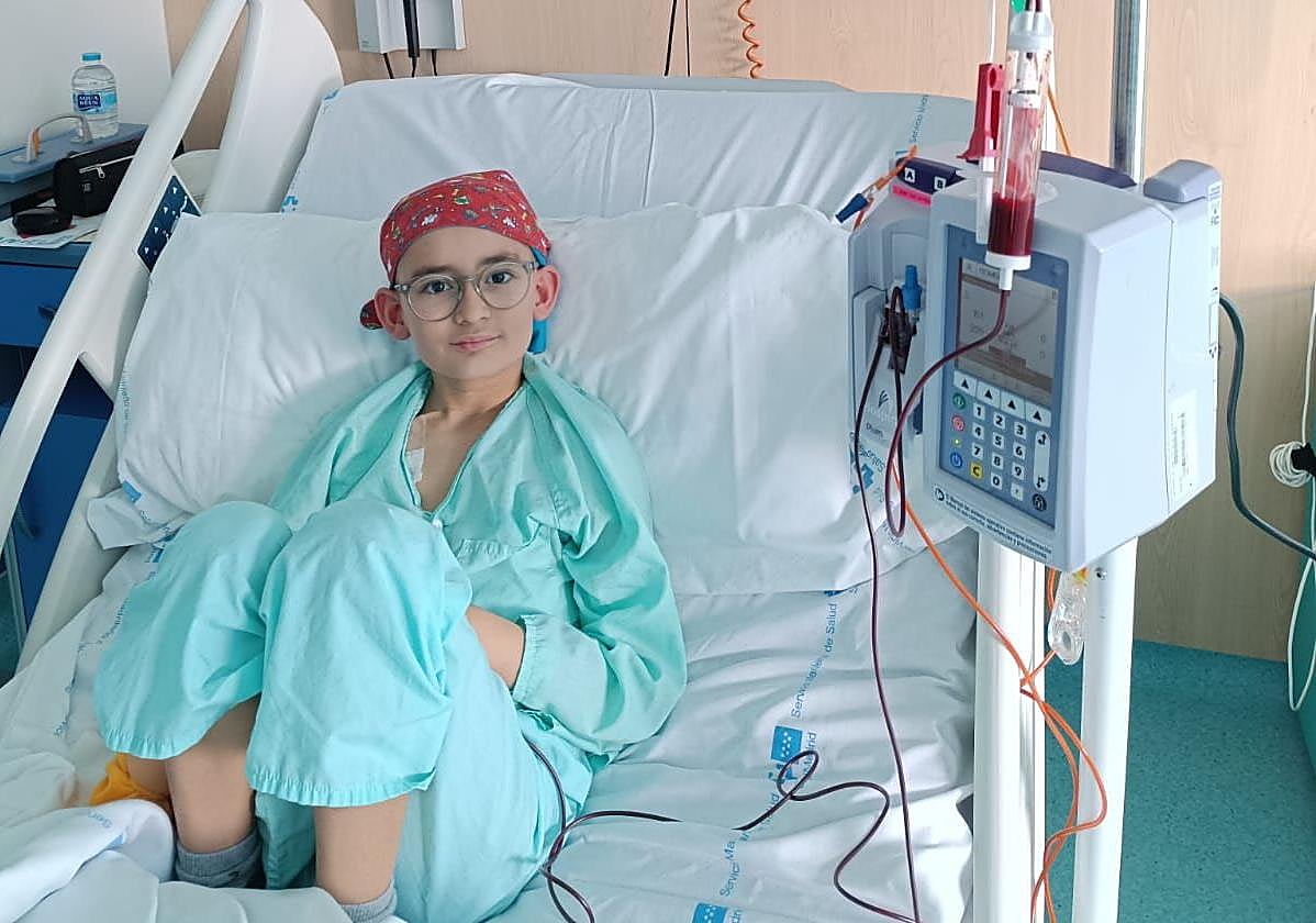 Daniel, en su habitación aislada en el Hospital de La Paz de Madrid.