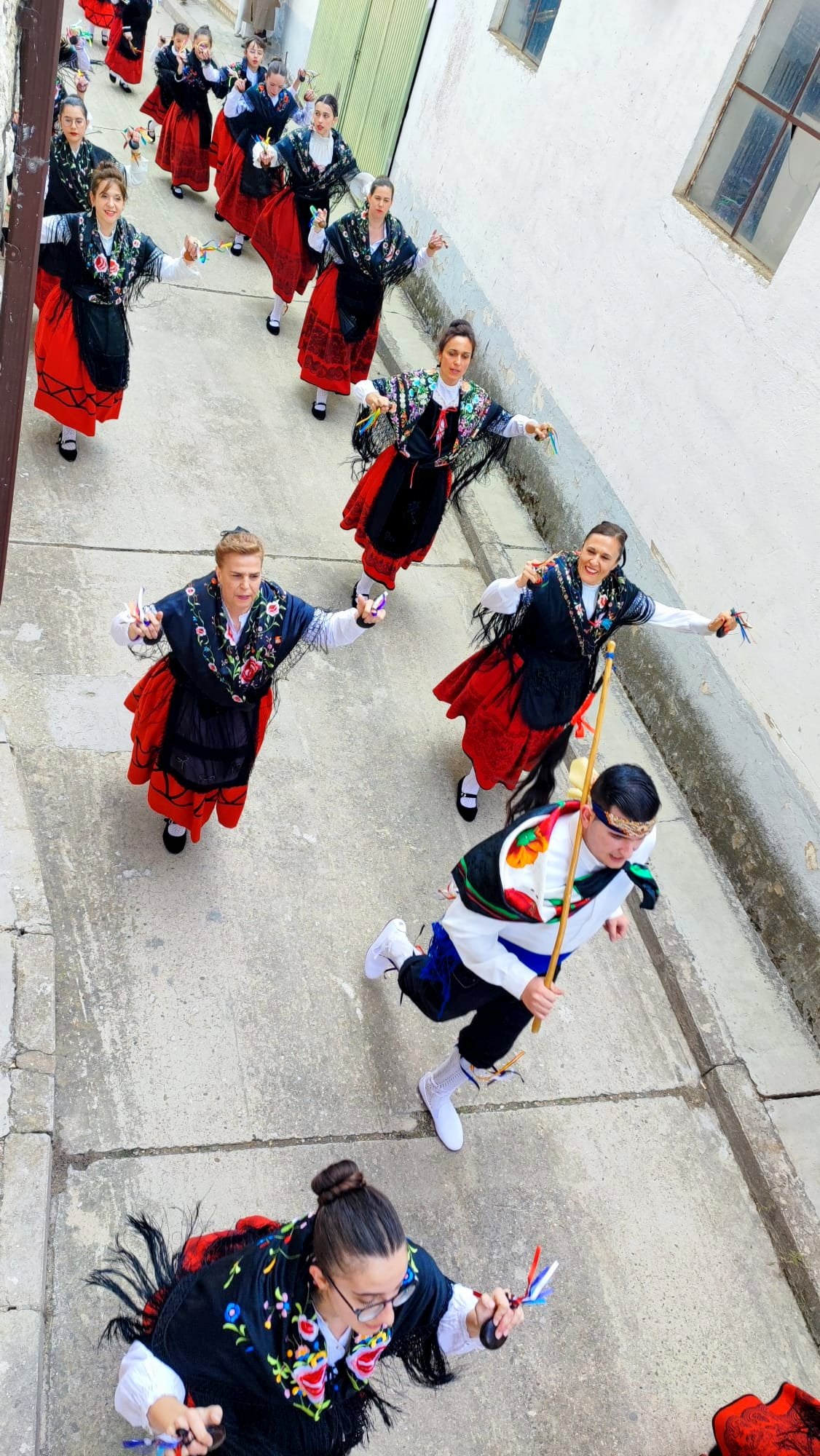 Villaviudas danza a San Isidro Labrador