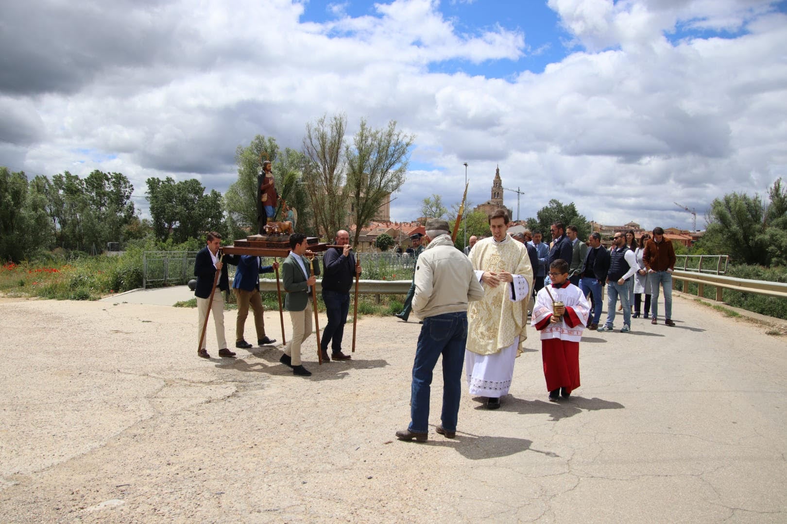 San Isidro en procesión en Medina de Rioseco.